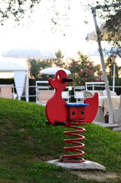 Hotel Parco Degli Ulivi Scerne Екстер'єр фото