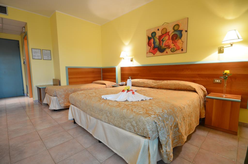 Hotel Parco Degli Ulivi Scerne Номер фото