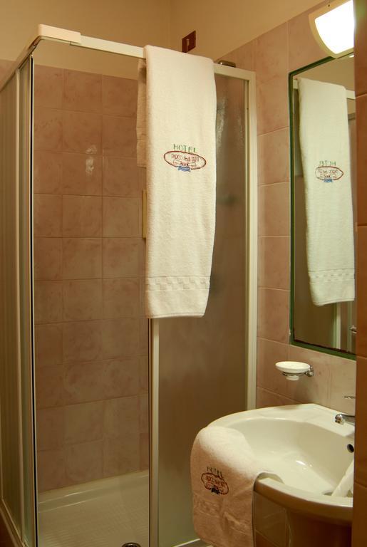 Hotel Parco Degli Ulivi Scerne Екстер'єр фото